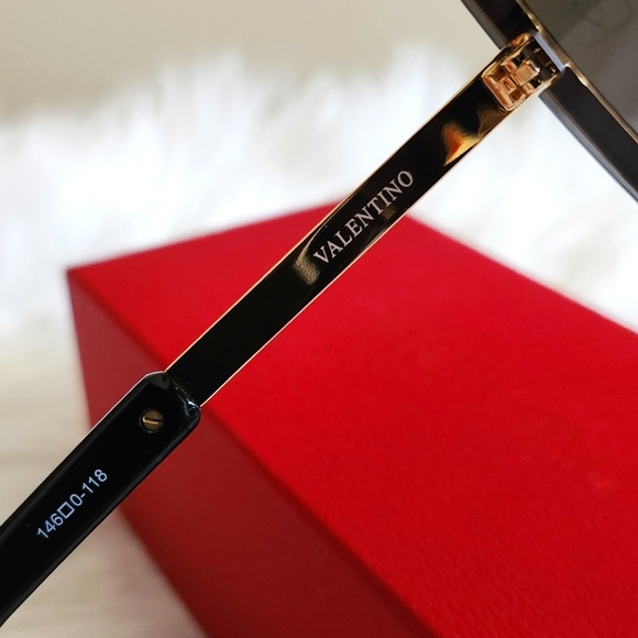 🆕️NEW VALENTINO GARAVANI Sunglasses V Romask Oversized GLASSES Designer Luxury - Picture 14 of 15